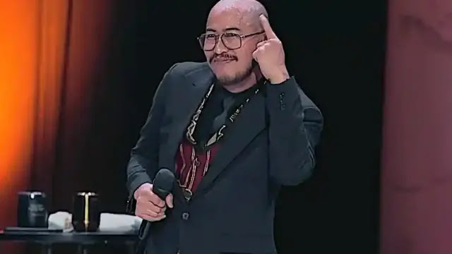 Viral! FPI Laporkan Pandji Pragiwaksono ke Polisi: Ini Isi Kontroversi Mens Rea yang Dituduh Hina Salat