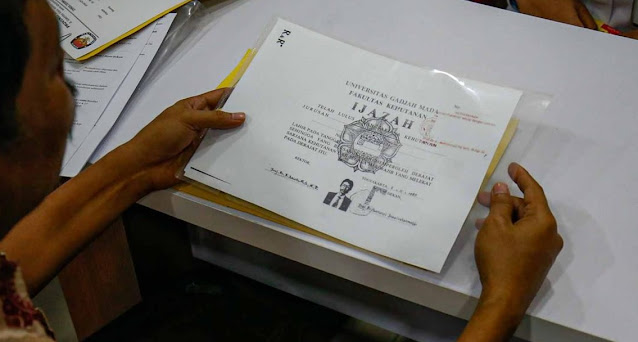 Fakta Mengejutkan Sidang Ijazah Jokowi: KPU Diklaim Inkonsisten dan Sensor Dokumen!