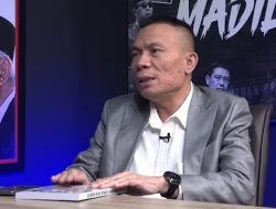 Buku Gibran End Game Dibagikan ke DPR: Apa Isi Kontroversial yang Bikin Heboh?