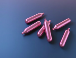 Whip Pink Diduga Tewaskan Lula Lahfah: BNN Ungkap Bahaya Mengerikan Gas Tertawa N2O