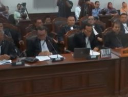 Roy Suryo Cs Gugat UU ITE & KUHP ke MK: Pasal-Pasal Pembungkam Kritik yang Diuji