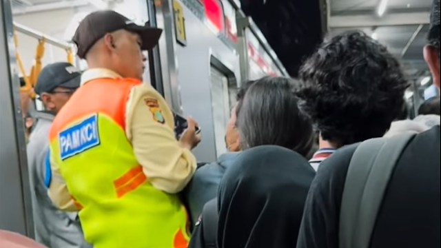 Viral! Korban Teriak Dia Pegang-Pegang Saya! di KRL Nambo, Begini Kronologi Lengkapnya