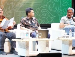 Rocky Gerung Bongkar Skandal Pendidikan: Dari Anggaran Hilang hingga Sindir Tut Wuri Malsuin Ijazah