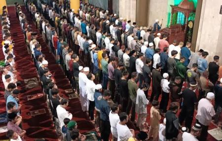 Rahasia Pahala Luar Biasa Shalat Tarawih Malam 1-30: Dari Bayi Suci hingga Setara 1000 Haji!