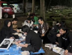 Karina Ranau Sahur di Makam Epy Kusnandar, Viral! Ini Alasan dan Kontroversi yang Menggemparkan