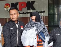 Buni Yani Sindir KPK: Fokus Tangkap Bupati, Keluarga Jokowi Kebal Hukum?