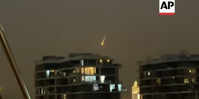 Iran Gempur Kuwait, Bahrain, & UEA 2026: Dampak Kilang Minyak Terbakar Hingga Blokade Selat Hormuz