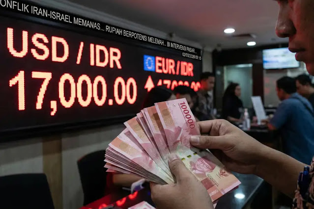 Rupiah Tembus Rp 17.000! Ini Penyebab Utama yang Bikin Pasar Gemetar