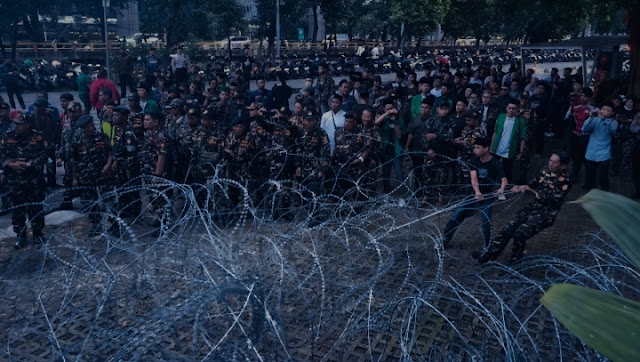 Aksi Banser Kepung KPK: Protes Pemeriksaan Gus Yaqut Sampai Tarik Kawat Berduri, Ini Kronologinya