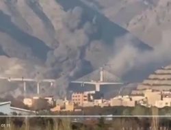 Trump Klaim Hancurkan Jembatan Iran: Ancaman Serang Infrastruktur Hingga ke Zaman Batu