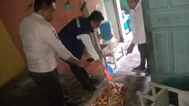 Sopir di Pelalawan Gantung Diri, Uang Jalan Ludes untuk Judi Online: Apa yang Sebenarnya Terjadi?