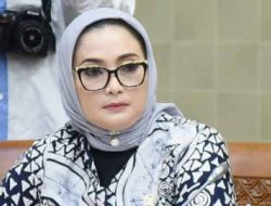 Motor Rp42 Juta & Kaos Kaki Rp100 Ribu: Benarkah Anggaran Gizi Nasional untuk Rakyat?