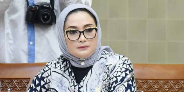 Motor Rp42 Juta & Kaos Kaki Rp100 Ribu: Benarkah Anggaran Gizi Nasional untuk Rakyat?