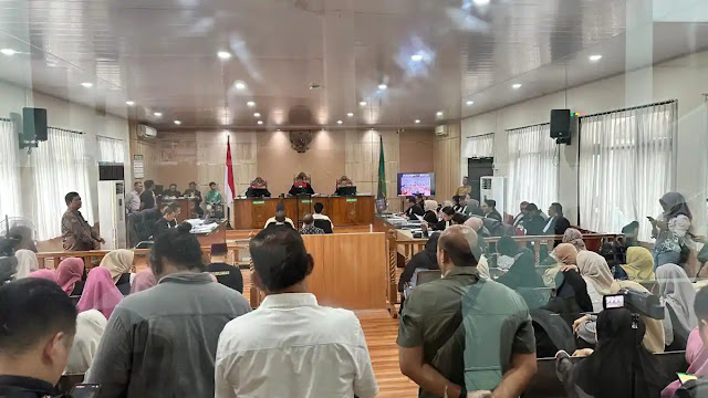 Terungkap! Modus Jatah Preman Gubernur Riau Nonaktif: Setoran Rp3,55 Miliar dari Ancaman Mutasi