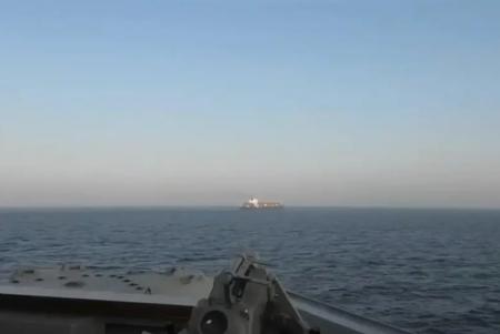 Selat Hormuz Meledak! AS Tembak & Sita Kapal Iran, Ancaman Perang Makin Nyata?