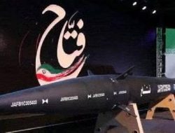 Iran Pamerkan Rudal Supersonic di Jalanan Teheran: Ancaman Serius untuk AS & Israel?