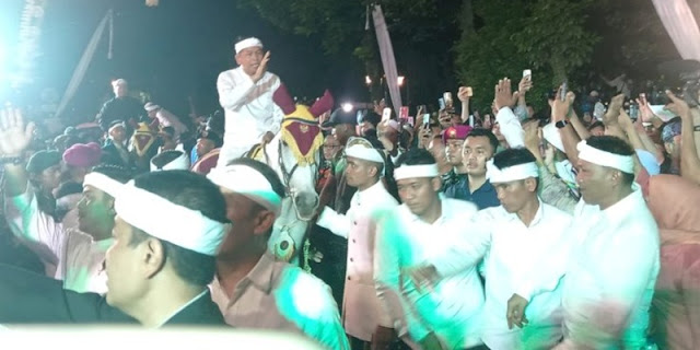 Ribuan Warga Histeris Sambut Dedi Mulyadi di Kirab Milangkala Tatar Sunda Bogor