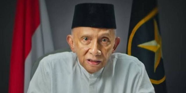 Seskab Teddy Bungkam saat Dihujat Amien Rais? Ternyata Ini Alasannya yang Mengejutkan!