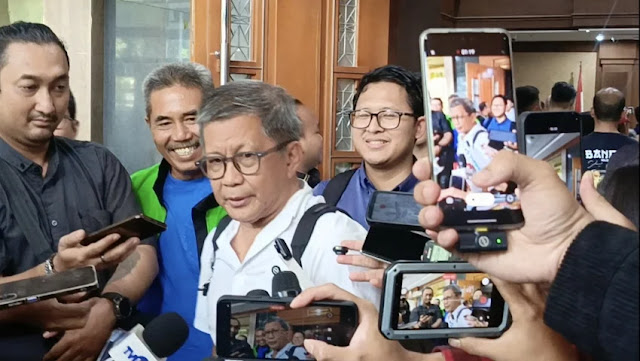 JPU Bantah Keras Rocky Gerung di Sidang Nadiem Makarim: Tim Eksternal Alat Korupsi Chromebook?